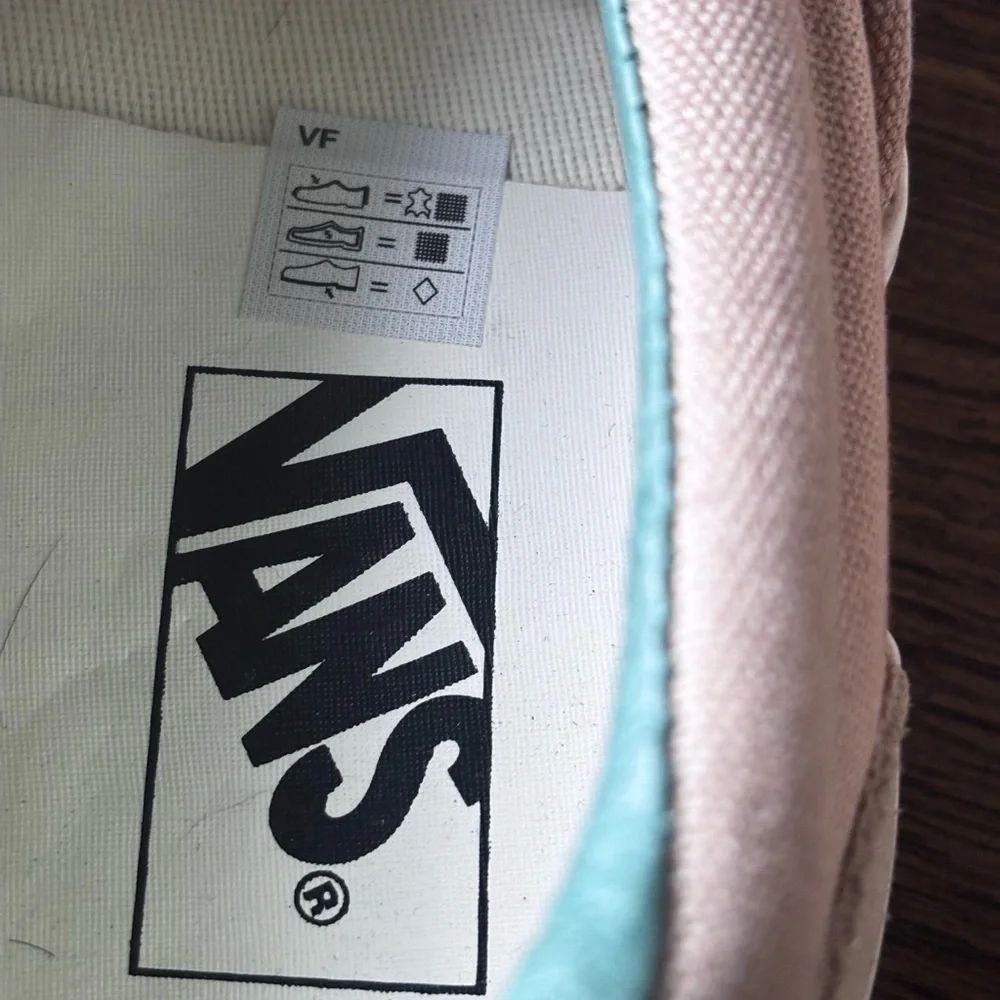 Vans Classic Slip On Beige Tan Suede‎ Canvas Men 8.5 Women 10 Neutral